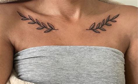 tatuajes en el pecho para mujer a color|Tatuajes mujer pecho